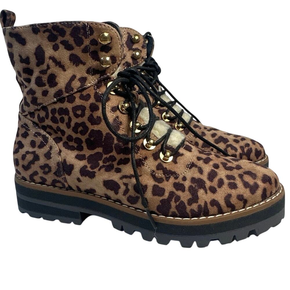 Crown Ivy Naomi Leopard Hiking Boots faux fur upper & a leopard print size 6